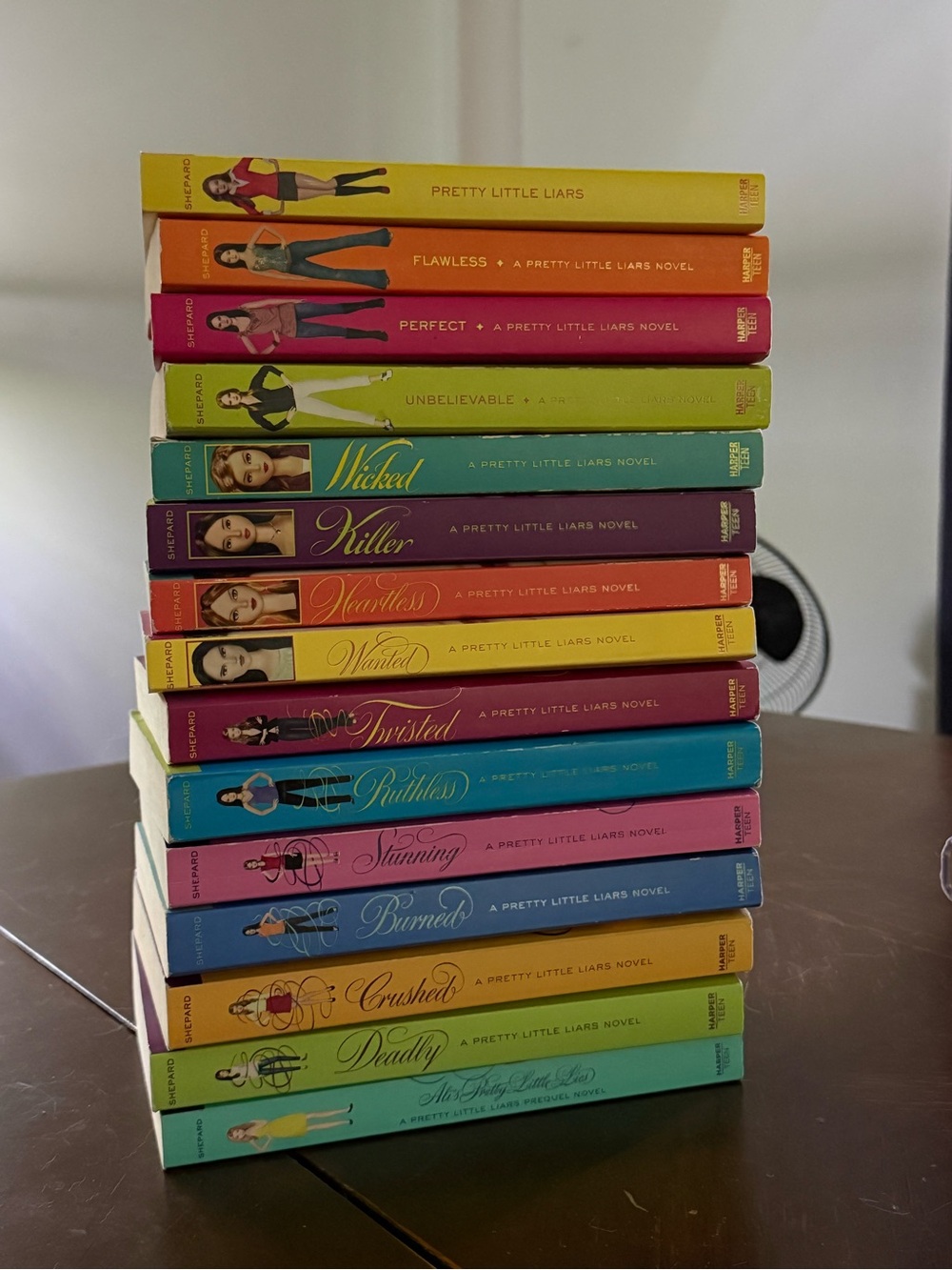 Pretty Little Liars Paperback Book Series Set